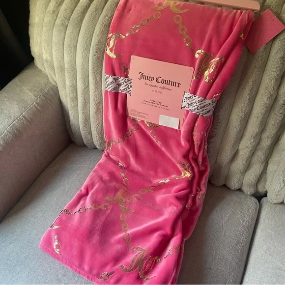 Juicy Couture Blanket - Pink and Gold Chain Link Design - Plush Throw Blanket